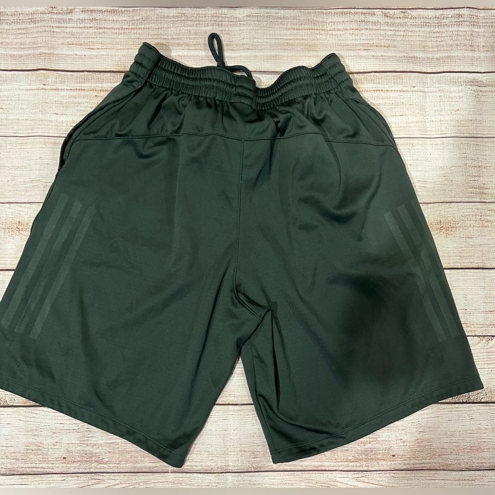 Adidas Men's Olive Shorts Size Medium - Picture 3 of 5